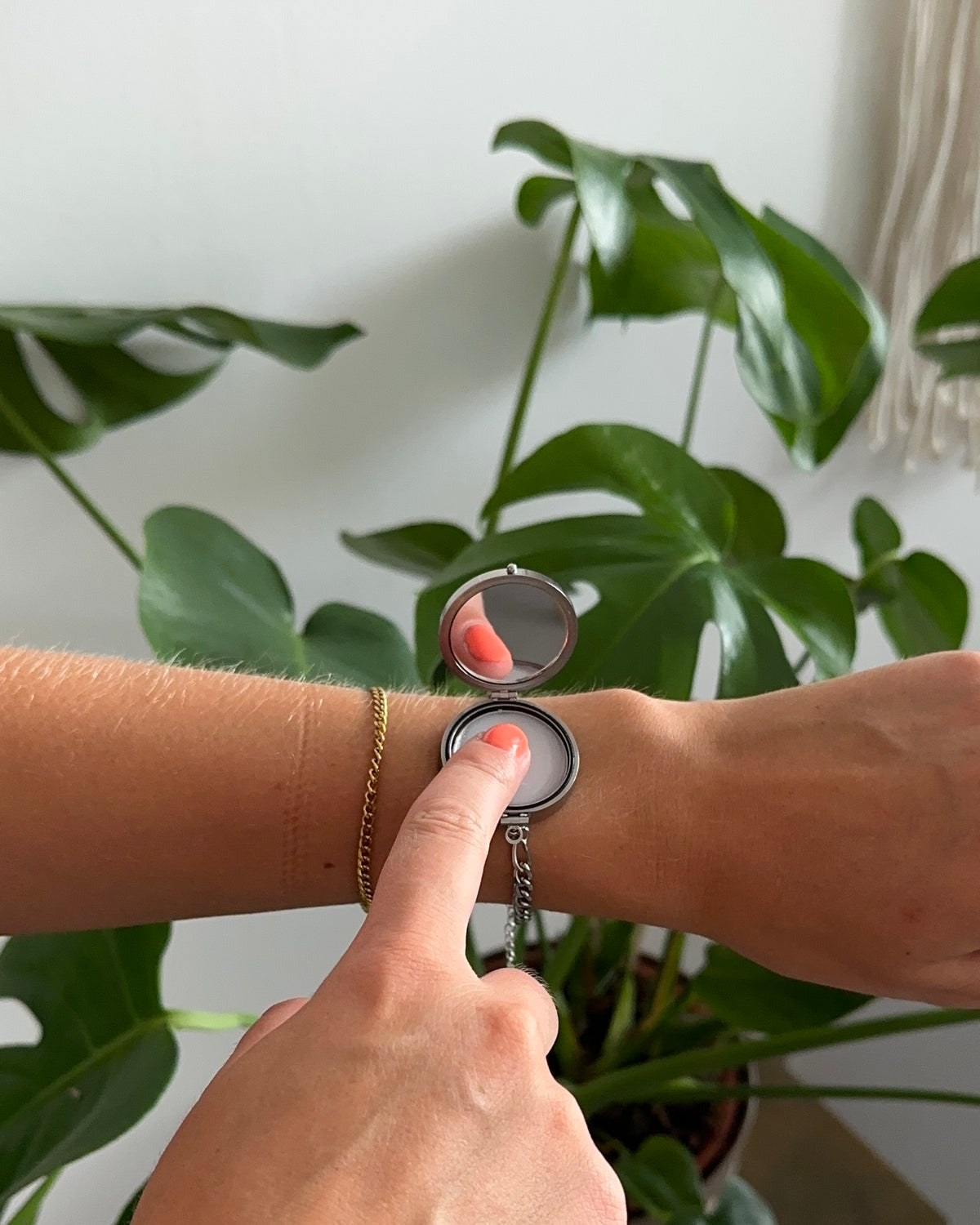 Lippenbalsam Armband - Dein Lippenbalsam fürs Handgelenk
